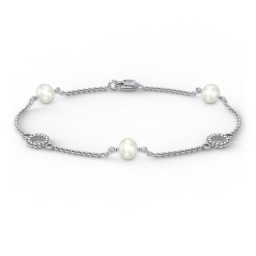 Sterling Silver and Pearl Bracelet with Twisted Ring Charms in 925 Sterling Silver