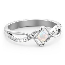 Solitaire Princess Cut Ring with Twisted Split Shank and Accents