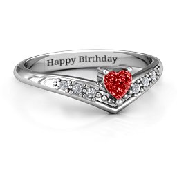 V-Accented Heart Ring in 925 Sterling Silver with Garnet
