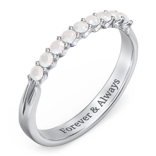 Glimmering Love Ring – 9kt White Gold with Opal