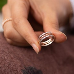 Faceted Wave Band with Milgrain Detailing