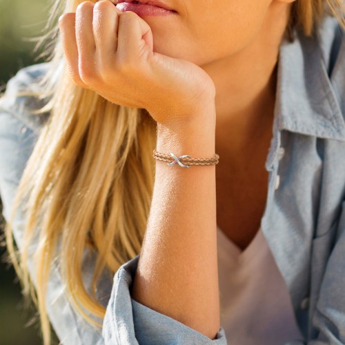 Sterling Silver Infinity Leather Bracelet with Gemstones – Sterling Silver with Peridot and Amethyst